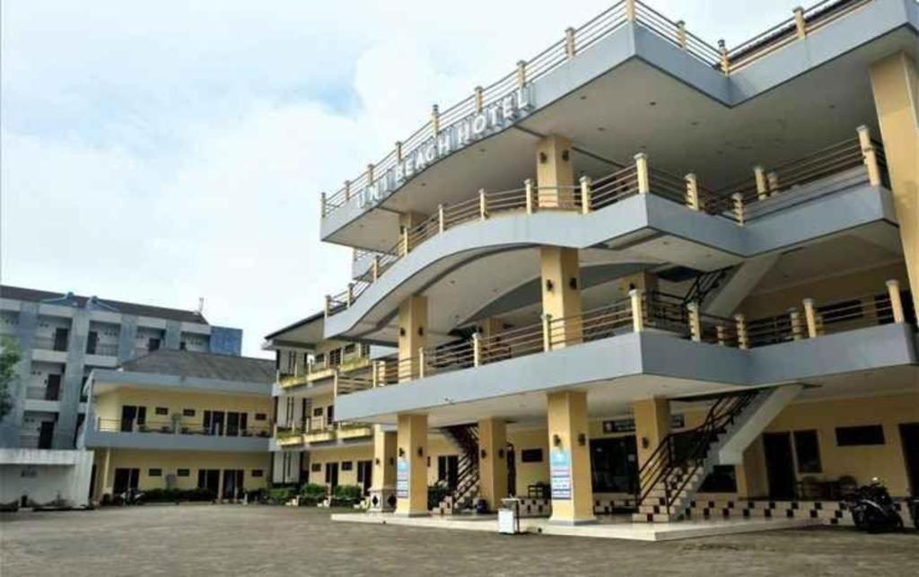 Uni Beach Hotel Pangandaran Luaran gambar