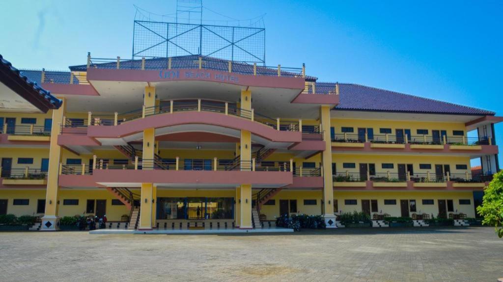 Uni Beach Hotel Pangandaran Luaran gambar